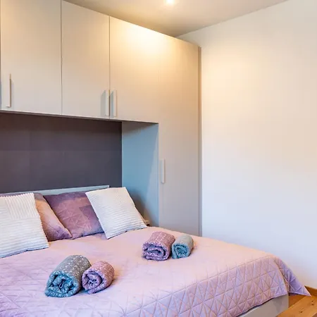 Angelica By Interhome *